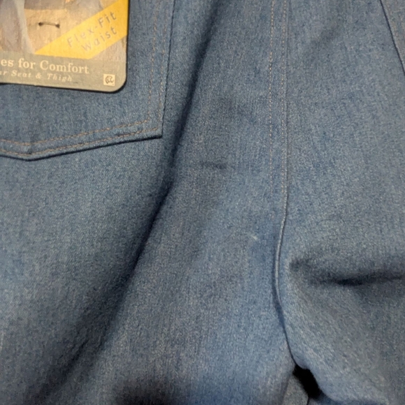 Wrangler Men's Blue Stretch Jeans. Size 40x32. NWT. - Picture 7 of 9